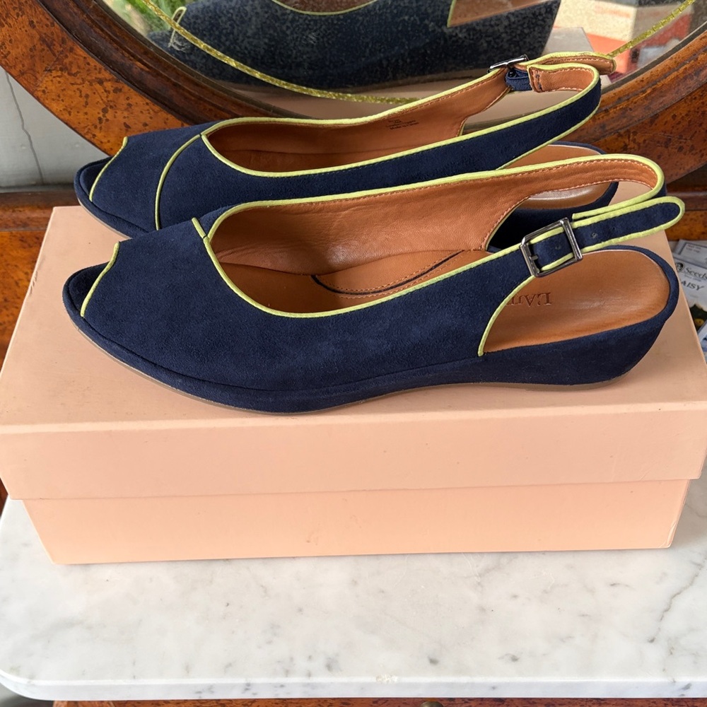 L’Amour Des Pineda Elegant Navy Suede Slingback Wedge Sandals - Picture 12 of 12